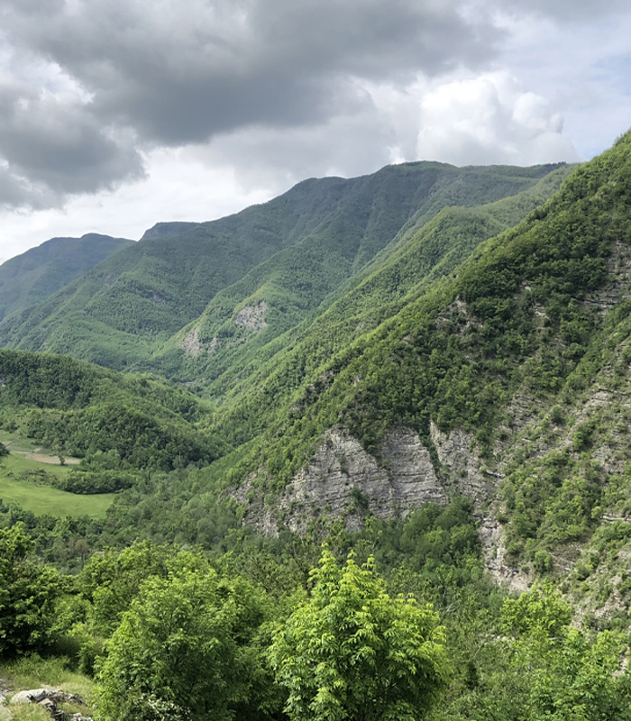 イタリアアペニン山脈の風景