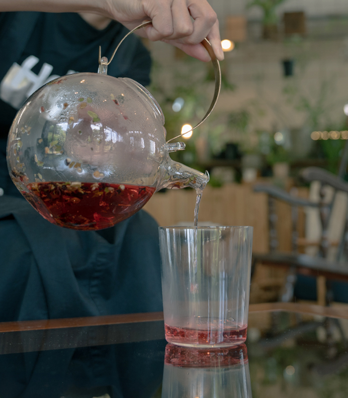 バイオダイナミック農法で育ったハーブを使用した内側から作る美を意識したハーブティ